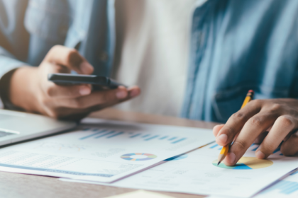 Rodrigo Balassiano destaca como os fundos de investimento impulsionam o desenvolvimento da logística e da infraestrutura no Brasil.