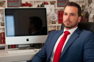 Felipe Rassi analisa o crescimento do mercado de créditos estressados no Brasil e explica as oportunidades e os desafios jurídicos que surgem nesse cenário em expansão.